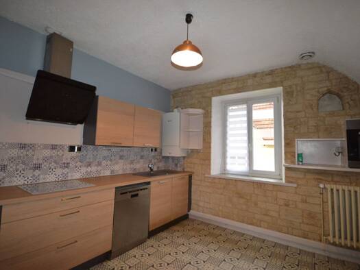 Appartement à louer 750 € 4 pièces 3 chambres 93,6 m² RDC Bart 25420