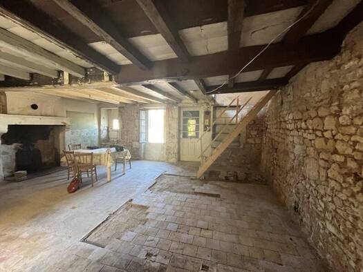 Maison à vendre 82 950 € 4 pièces 1 chambre 107 m² 843 m² de terrain Mornac 16600