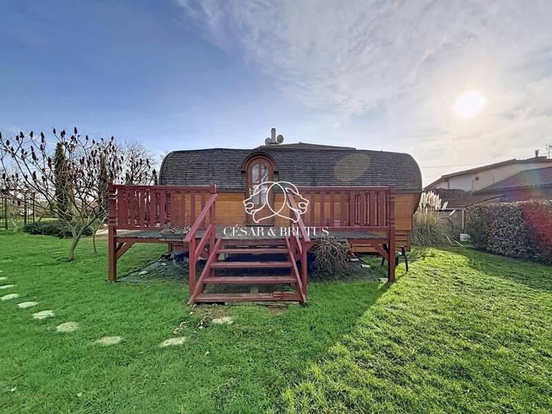 Maison à vendre, 400m², POUILLY SOUS CHARLIEU