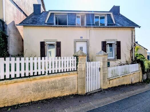 Maison à vendre 81 500 € 3 pièces 2 chambres 72 m² 406 m² de terrain Pont-de-Buis-lès-Quimerch 29590