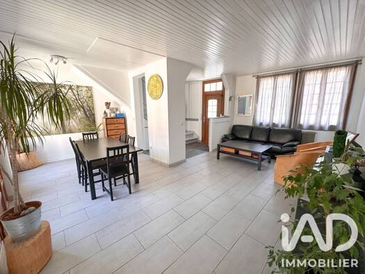 Maison de ville à vendre 269 000 € 5 pièces 4 chambres 140 m² 229 m² de terrain Buthiers 77760