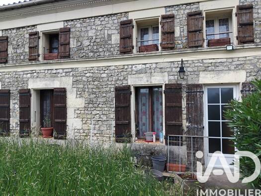 Maison à vendre 142 500 € 5 pièces 3 chambres 170 m² 285 m² de terrain Archingeay 17380