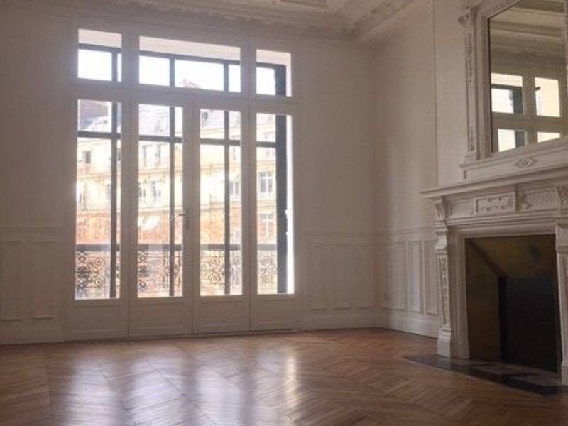 Maison à louer, 169m², PARIS 8E