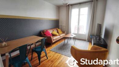 Appartement à louer 445 € 1 pièce 3 chambres 12 m² Étage 2/1 Bollé-Sainte Croix-Mutuelles Le Mans 72100