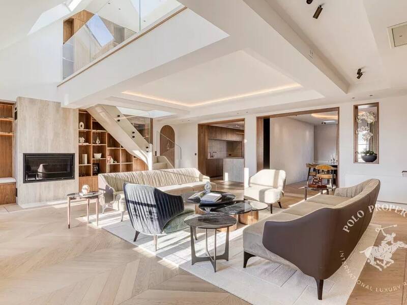 Maison à louer, 236m², PARIS 16E