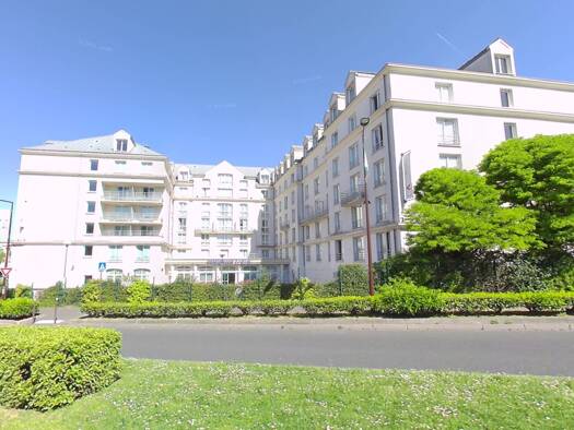 Appartement à vendre 68 646 € 1 pièce 24 m² 2ème étage Roissy-en-France 95700