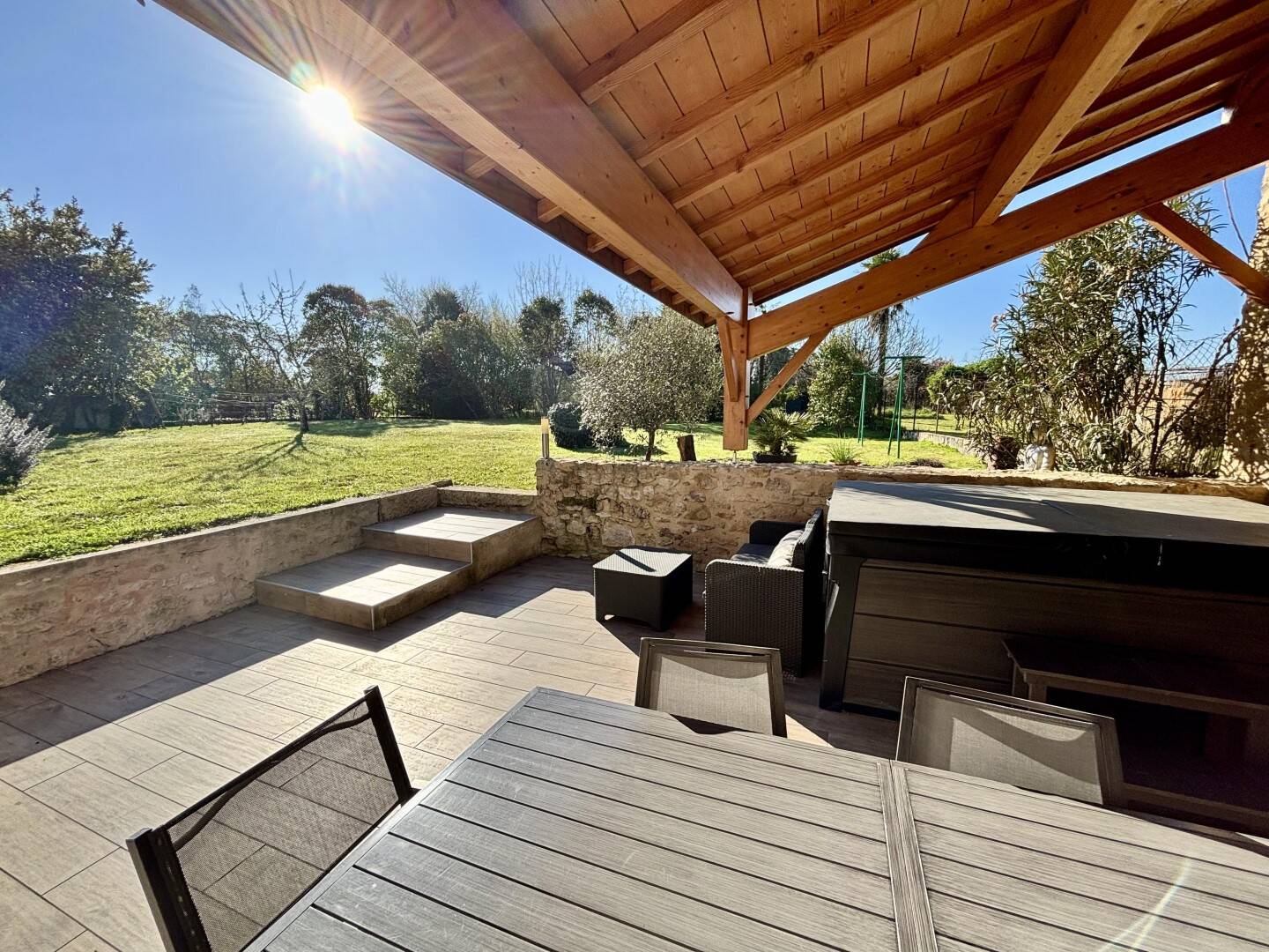 Maison à vendre, 220m², SAINT PIERRE DE MONS