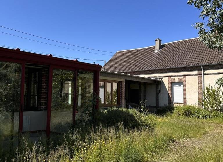 Maison de plain-pied à vendre 280 800 € 2<br/>chambres 130 m²<br/>superficie 704 m²<br/>terrain Evreux 27000