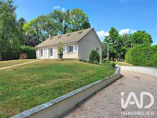 Maison à vendre 220 000 € 4 pièces 3 chambres 90 m² 2 025 m² de terrain Éturqueraye 27350