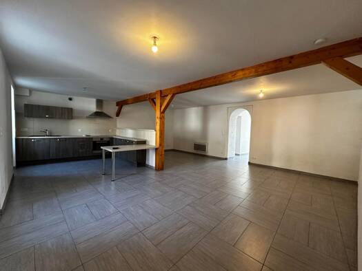 Duplex à louer 740 € 4 pièces 3 chambres 96,9 m² 2 étages Lablachère 07230