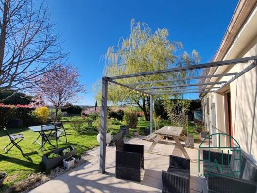 Maison de plain-pied à vendre 198 875 € 5 pièces 3 chambres 108 m² 827 m² de terrain Bussière-Galant 87230