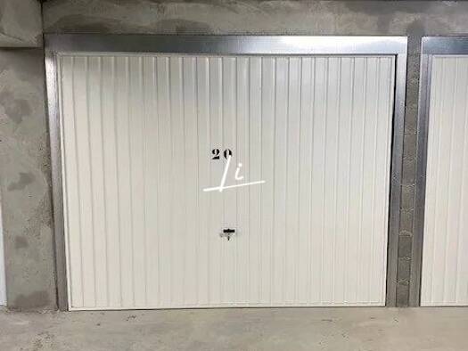 Parking à louer 73 € 12 m² L'Étrat 42580