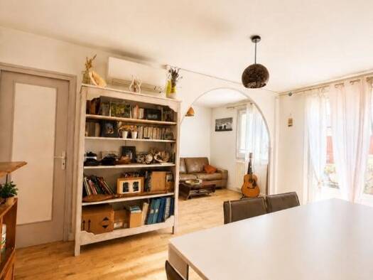 Appartement à vendre 239 500 € 5 pièces 3 chambres 74 m² Étage 3/4 Maquis du Gresivaudan Sud La Tronche 38700