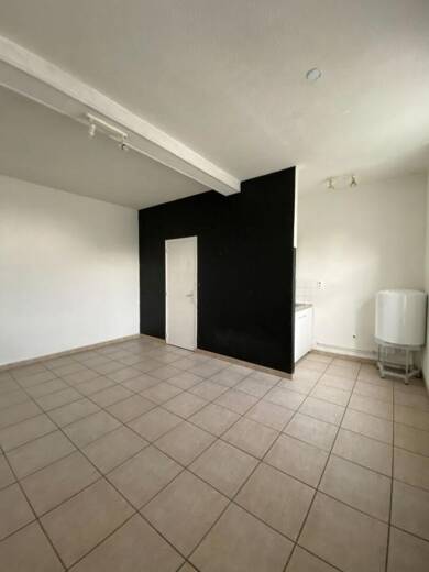 Appartement à louer 357 € 1 pièce 22,4 m² RDC Montplaisir-Sous Le Bois-Douzies-Faubourg Saint Quentin Maubeuge 59600