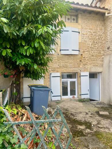 Appartement à louer 430 € 2 pièces 1 chambre 49 m² RDC Saint Maixent l Ecole 79400
