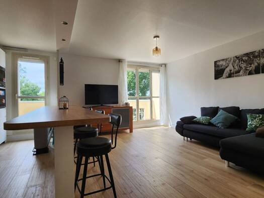 Appartement à louer 1 430 € 3 pièces 2 chambres 62 m² Étage 5/5 Limeil Brevannes 94450