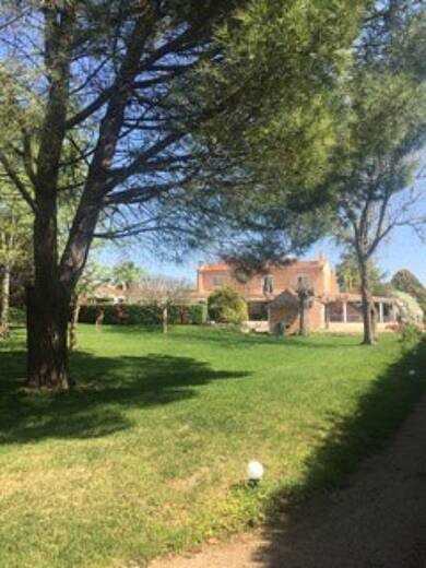 Maison à vendre 445 000 € 7 pièces 4 chambres 240 m² 3 000 m² de terrain Gargas 31620