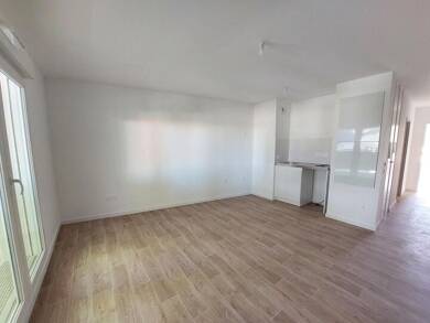 Appartement à louer 630 € 2 pièces 1 chambre 43,1 m² 1er étage Rabière Joue les Tours 37300