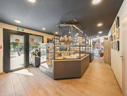 Boulangerie / Pâtisserie à vendre Fonds de commerce 489 825 € 200 m² de surface de vente Beauvallon-Maurels Hyères 83400