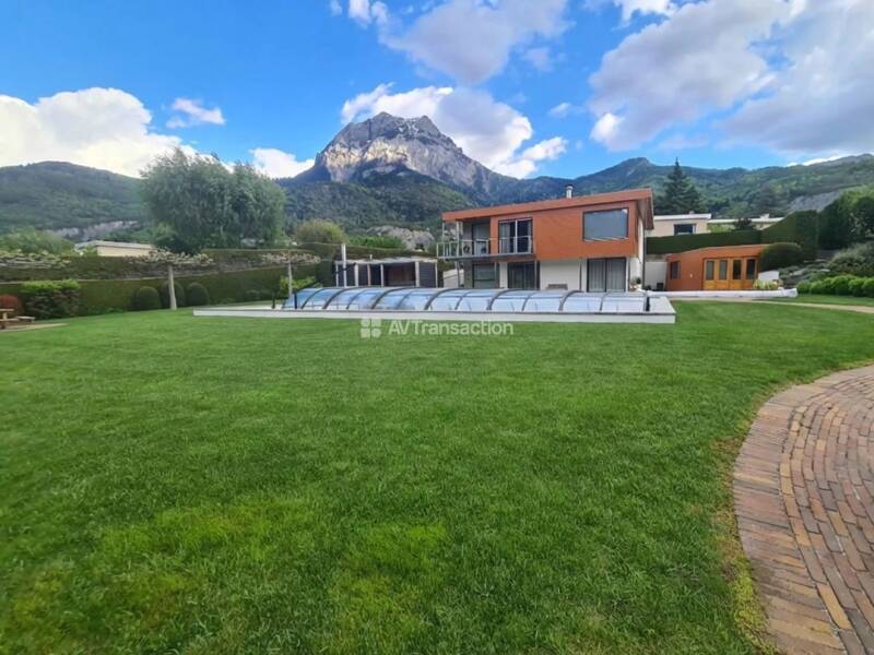 Maison à vendre, 240m², SAVINES LE LAC