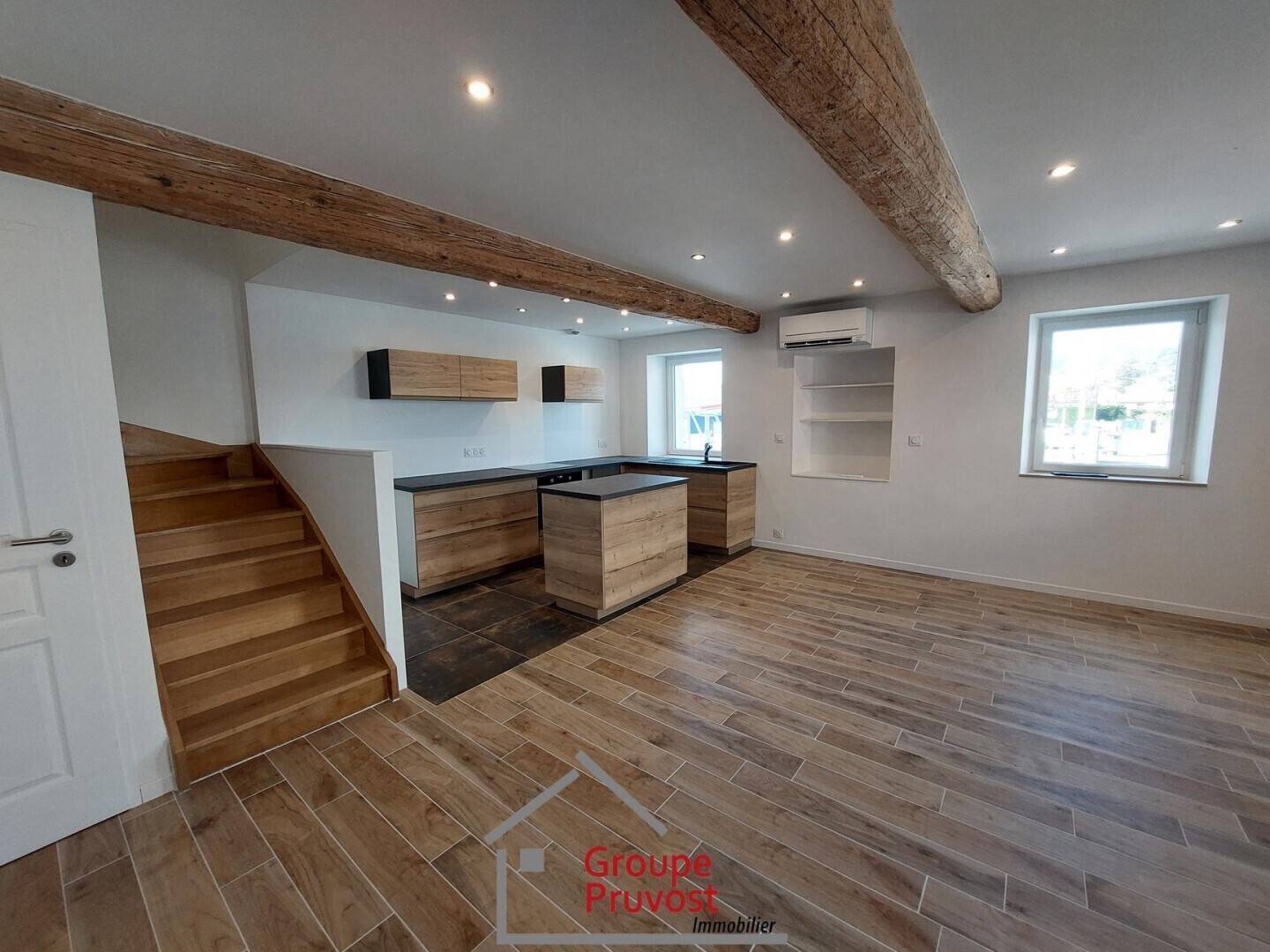 Maison à vendre, 74m², VAUGNERAY