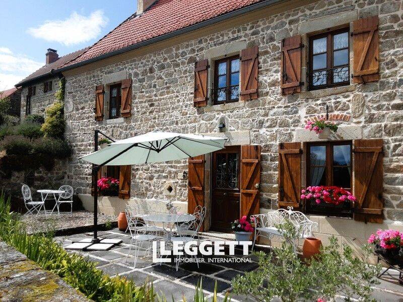 Maison à vendre, 290m², SAINT GERVAIS D'AUVERGNE