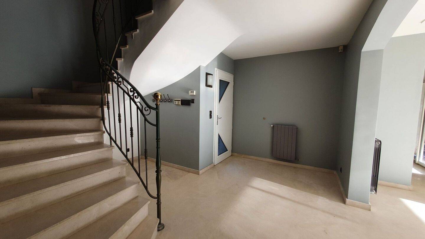 Maison de 197,58 m² avec jardin et garage — 7