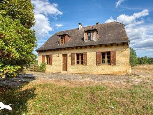 Maison à vendre 244 950 € 5 pièces 3 chambres 140 m² 4 394 m² de terrain St Leon sur Vezere 24290