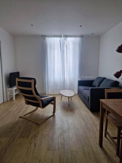 Appartement à louer 660 € 2 pièces 1 chambre 45 m² 1er étage Villebourbon Montauban 82000