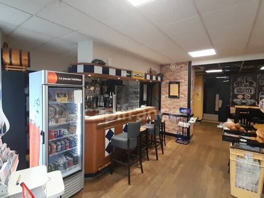 Bar / Café à vendre Fonds de commerce 42 000 € 337 m² d'espace de restauration Le Horps 53640