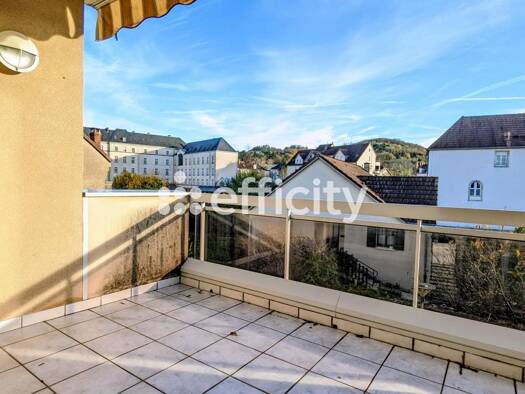 Duplex à vendre 259 000 € 5 pièces 4 chambres 160 m² Étage 2/2 Préfecture Lons-le-Saunier 39000