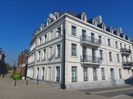 Appartement à louer 785 € 3 pièces 69,1 m² Étage 3/3 dès le 20/04/2026 Centre-Neuf Bourg-Quesnoy-Delsaux-Musée-Cannoniers-Gare Valenciennes 59300