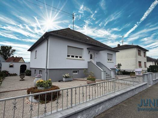 Maison à vendre 142 000 € 4 pièces 2 chambres 100 m² 798 m² de terrain Metzgerhof-Hundshof-Schloessel Château Fia Haguenau 67500