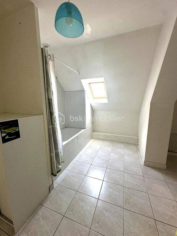 Maison à vendre, 232m², SAINT LAURENT EN GATINES