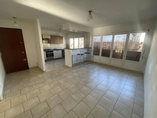 Appartement à louer 961 € 4 pièces 3 chambres 76 m² Étage 3/5 Bayard Gap 05000