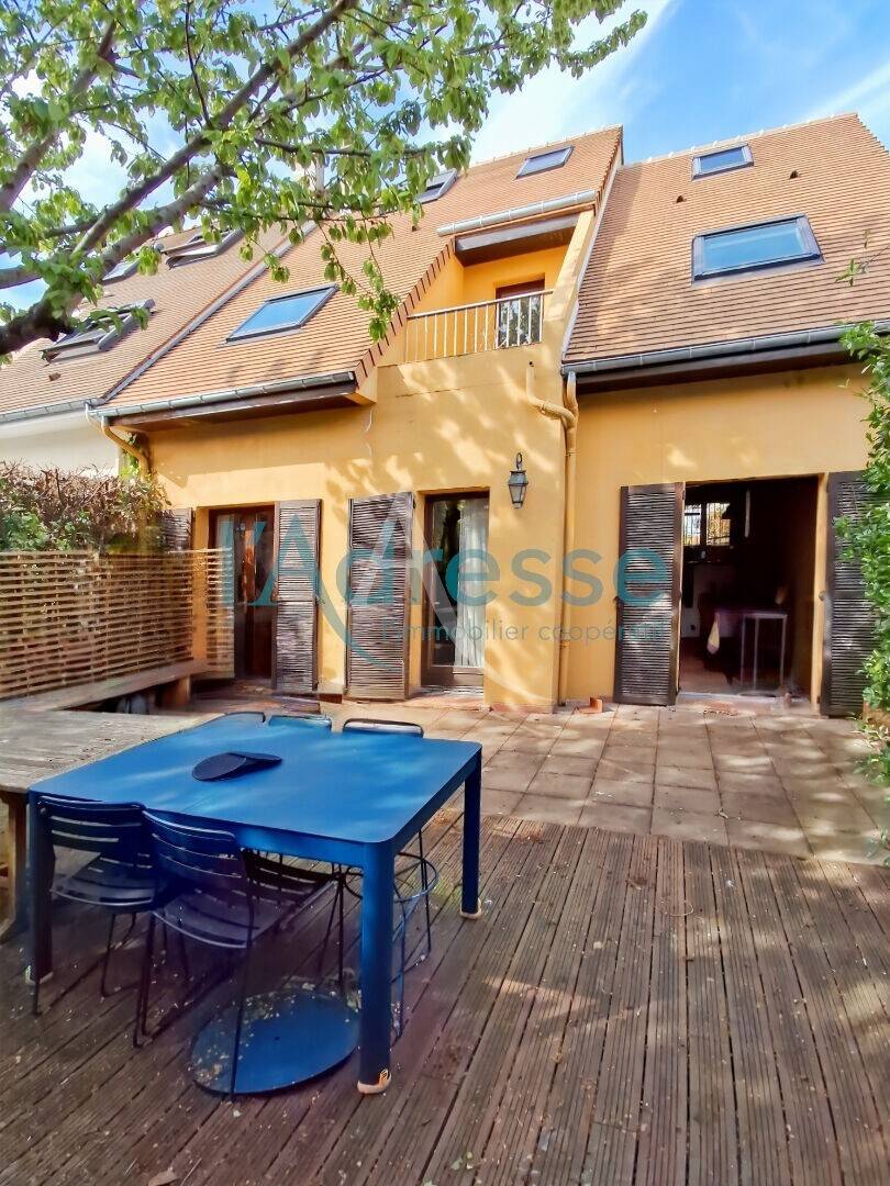 Maison à vendre, 111m², SURESNES