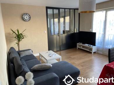 Appartement à louer 460 € 4 pièces 80 m² 3ème étage Centre Ville-Pommiers Chambray-Lès-Tours 37170