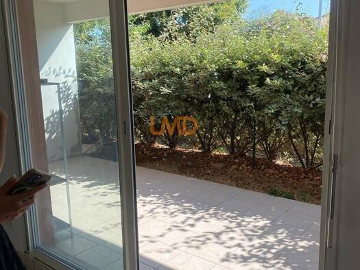 Appartement à vendre 117 500 € 2 pièces 1 chambre 48 m² RDC Le Pontet 84130