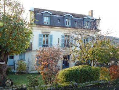 Maison à vendre 580 000 € 15 pièces 8 chambres 360 m² 1 148 m² de terrain Lons le Saunier 39000