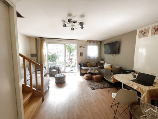 Duplex à vendre 325 000 € 4 pièces 3 chambres 77,7 m² RDC Allende Saint-Denis 93200