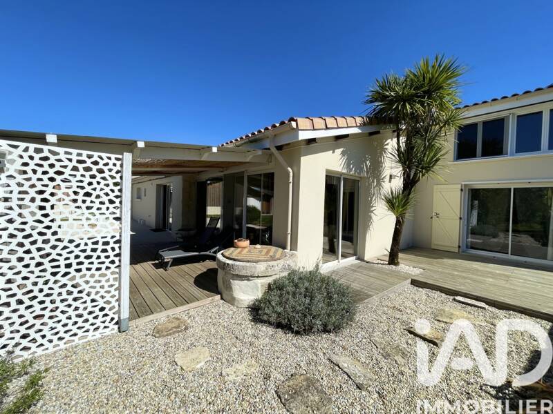 Maison à vendre, 229m², GAILLAN EN MEDOC