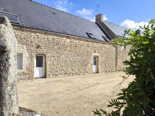 Duplex à vendre 170 000 € 3 pièces 2 chambres 57 m² RDC/2 Belz 56550