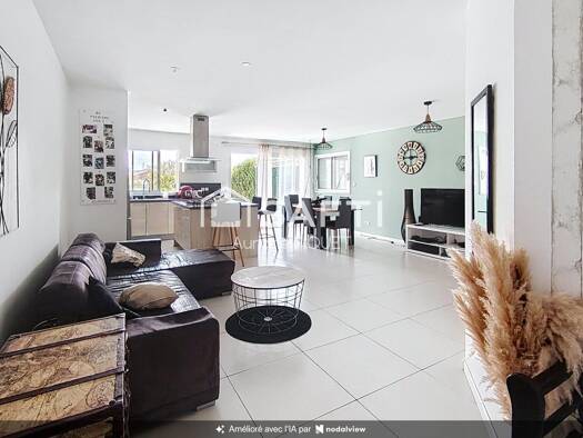 Maison de plain-pied à vendre 330 000 € 5 pièces 4 chambres 132 m² 644 m² de terrain Charron 17230