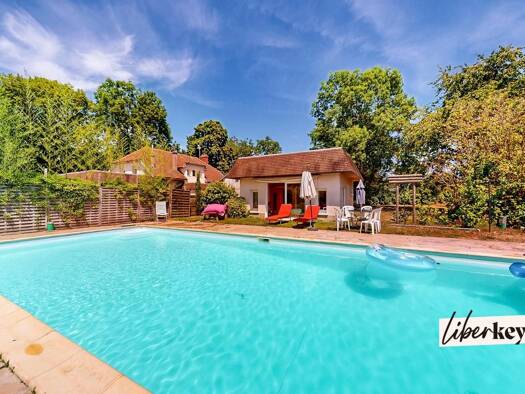 Maison à vendre 789 000 € 11 pièces 10 chambres 350 m² 15 000 m² de terrain Chemin Vert-Europe Reims 51100