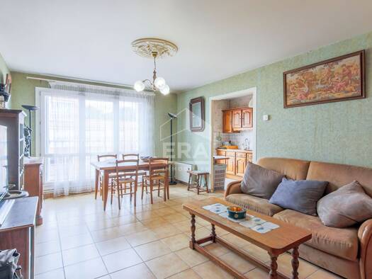 Appartement à vendre 165 700 € 3 pièces 2 chambres 61,02 m² Étage 2/2 Le Val des Pignons-Le Gêne Beynes 78650