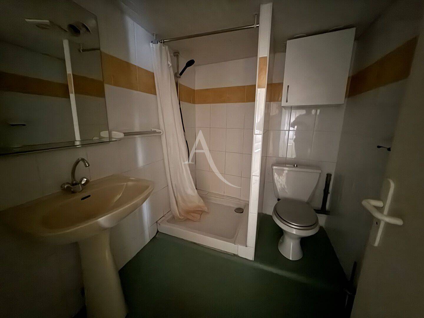 Maison à louer, 28m², SAINT SERNIN SUR RANCE