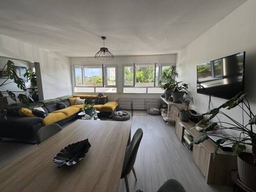 Appartement à vendre 91 732 € 4 pièces 3 chambres 88,5 m² Étage 1/8 Chateauroux 36000