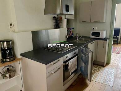 Appartement à louer 705 € 3 pièces 2 chambres 73 m² Étage 2/3 Pontarlier 25300