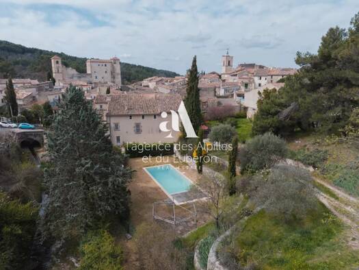 Maison à vendre 1 039 500 € 17 pièces 1 chambre 498 m² 3 142 m² de terrain La Bastide-des-Jourdans 84240