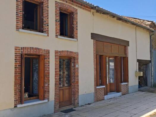 Maison à vendre 125 000 € 5 pièces 3 chambres 112 m² 1 200 m² de terrain Saint-Bonnet-de-Bellac 87300